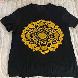 Versace T shirt new